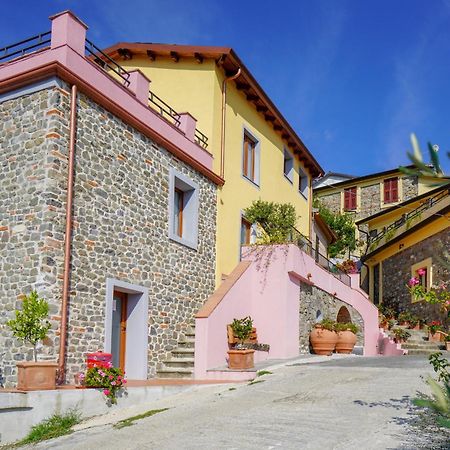 Eremo Dei Poeti Albergo Diffuso เอาล์ลา ภายนอก รูปภาพ