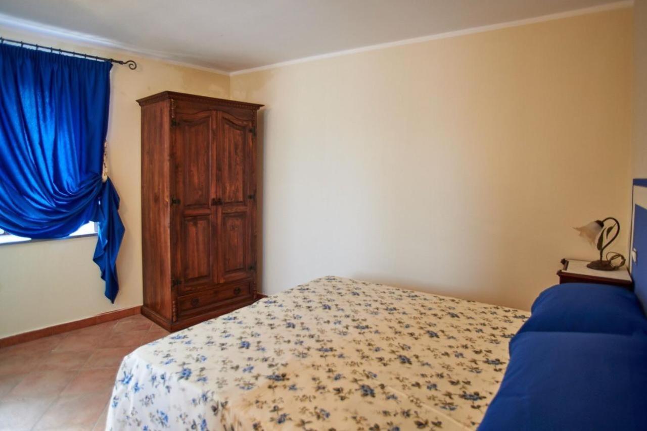 Eremo Dei Poeti Albergo Diffuso เอาล์ลา ภายนอก รูปภาพ