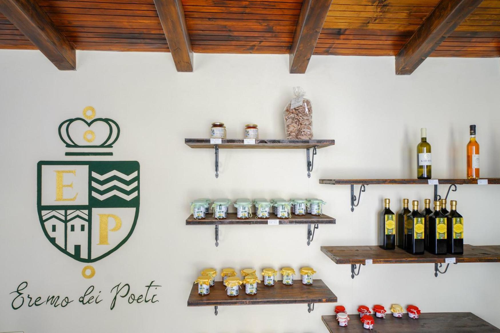 Eremo Dei Poeti Albergo Diffuso เอาล์ลา ภายนอก รูปภาพ